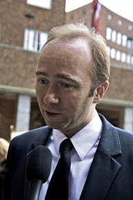 Trond Giske var også veldig fornøyd med årets vinner av Fredsprisen